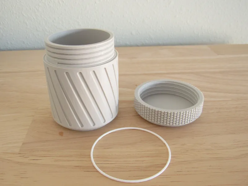 Water proof container 