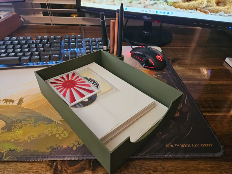 A5 size paper tray with 4 pen / pencil holders