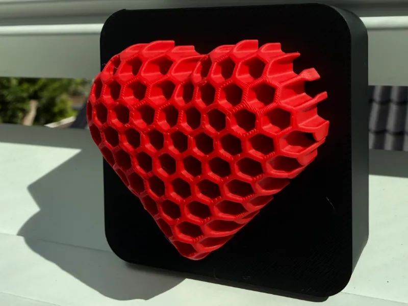 Hexacut heart sculpture