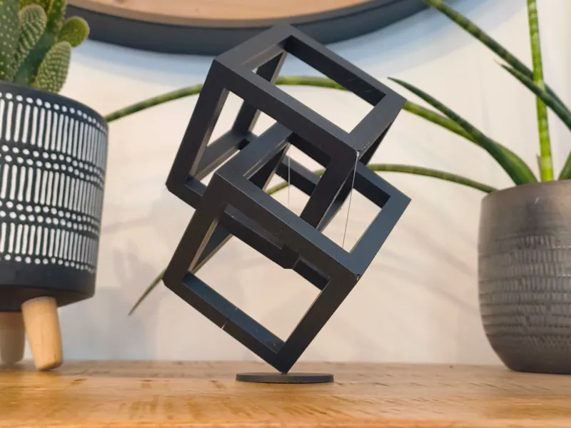 cubes flottants grace a la tensegrite
