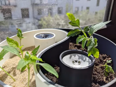 Yin Yang Planter (self-watering)