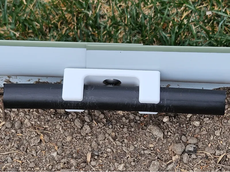 Metal Garden Bed Poly Drip Tube Clip