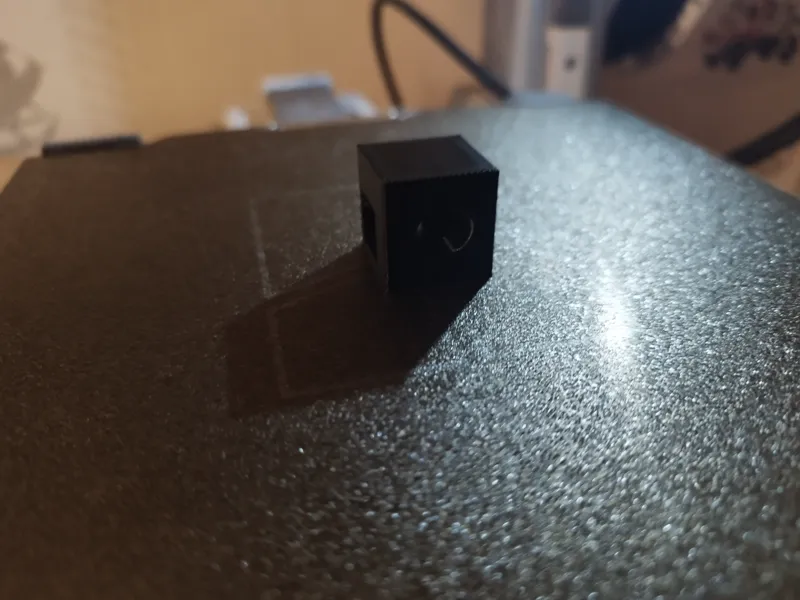 Calibration cube