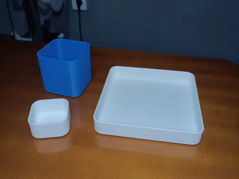 Trays of Various Sizes