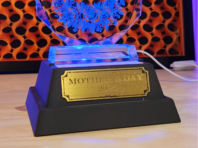 Trophy Vase and LED Trophy Base