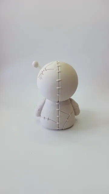 Modelo para impresión 3D: Voodoopuppe "Knopfgrins" mit Nahtgesicht — vista de referencia 5