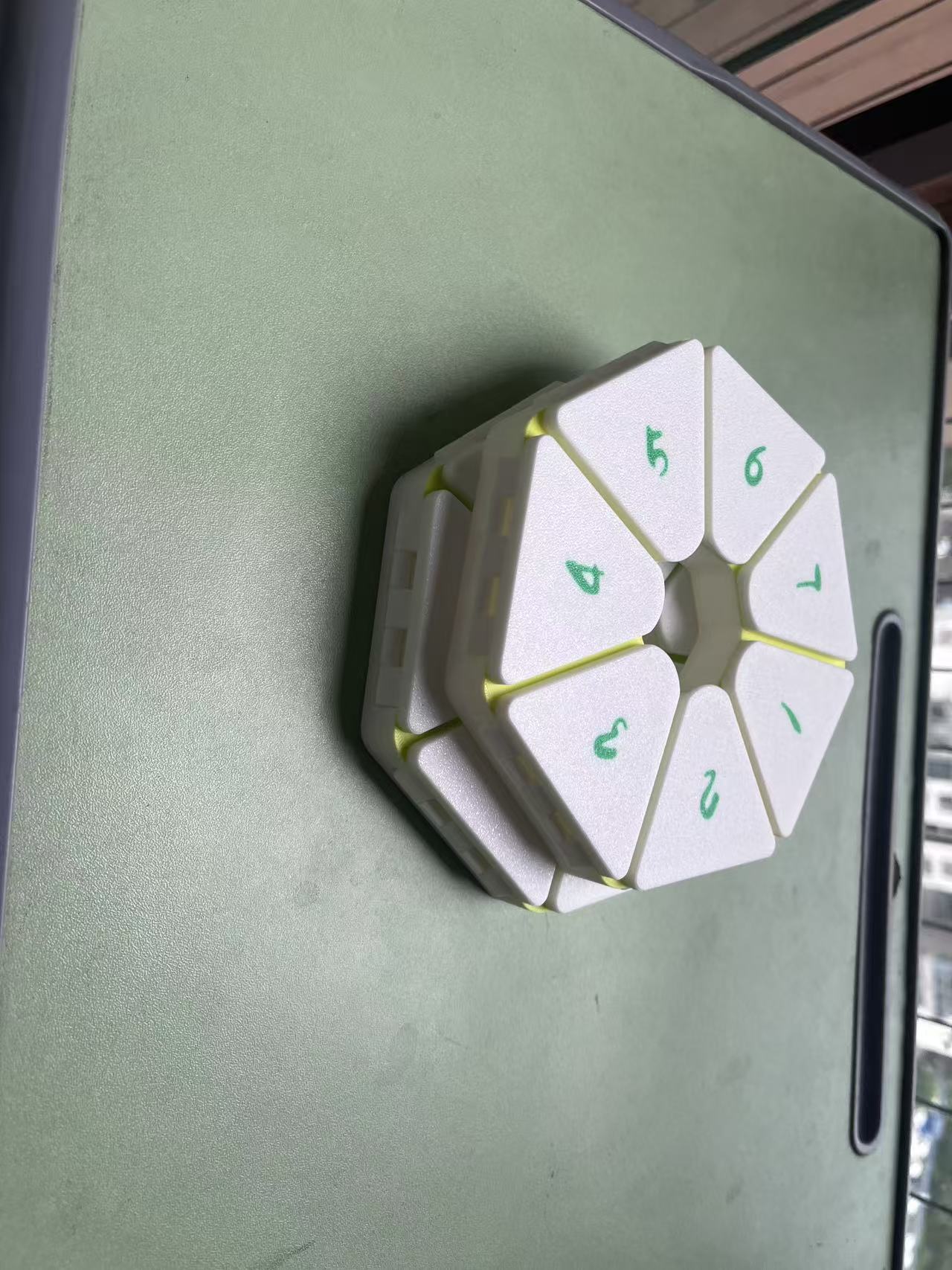 Miniatura 2 do modelo 3D 一体打印七边形七合一收纳盒/首饰盒/药盒/小零件盒（无需支撑无需组装无需五金）