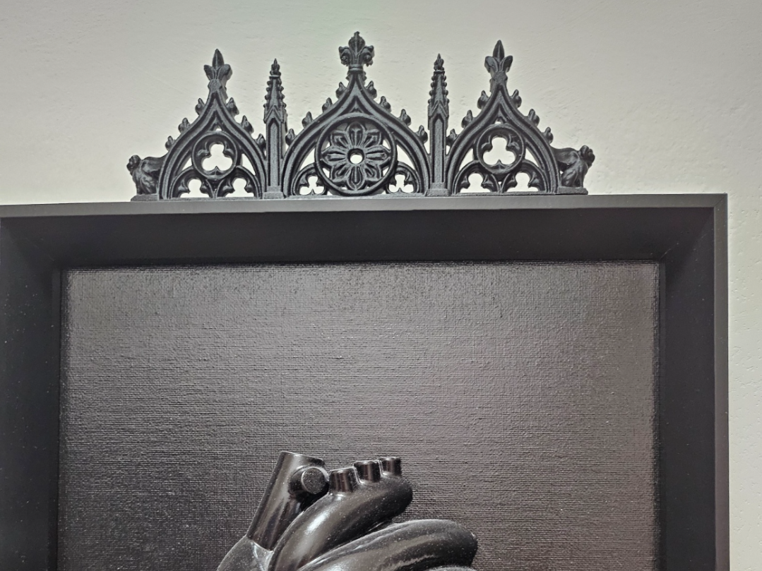 cornice decorazione gotica