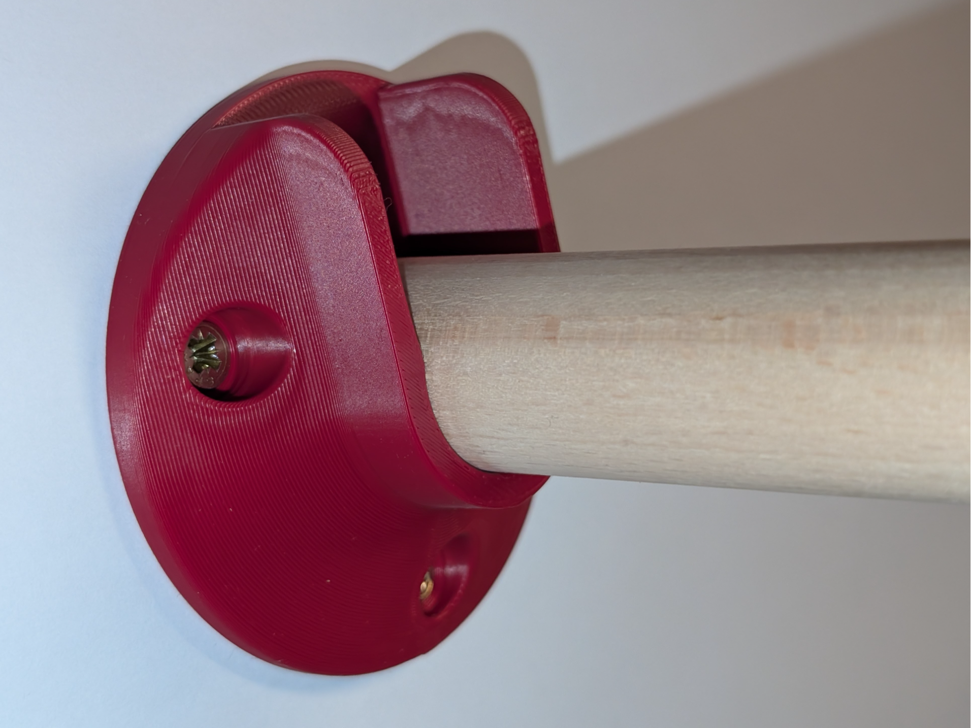 Wardrobe bar holder/bracket (parametric, 3 screws)