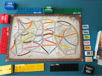 Cajas para almacenar trenes de "Ticket to Ride"