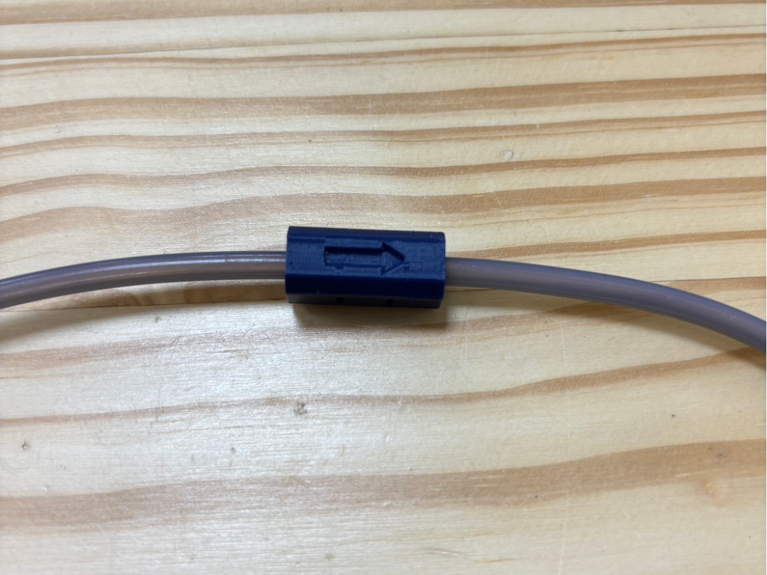 Minimal PTFE Connector