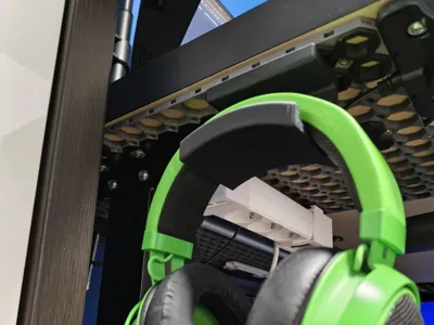 Headphone Holder (Under-Desk for multiboard)