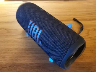 JBL Flip Desktop Stand