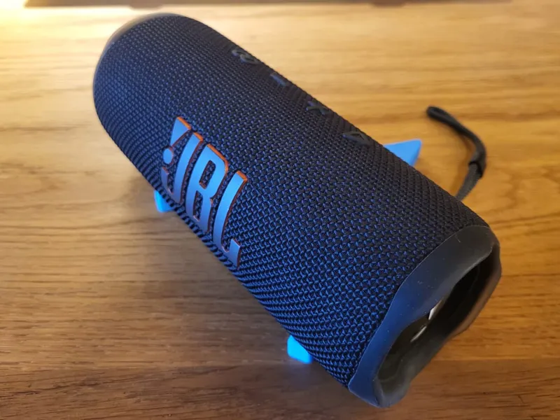 JBL Flip Desktop Stand