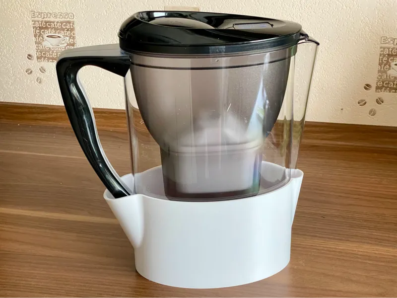 Halterung für Amazon Basics Wasserfilter