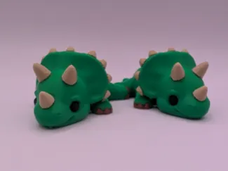 Cute Flexi Triceratops – Keychain Version