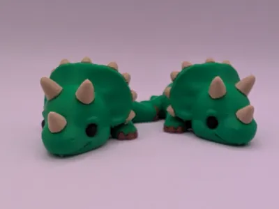 Cute Flexi Triceratops – Keychain Version