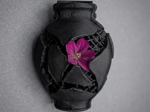 Jarrón decorativo: Broken Vase Brooch: Bloom from the Fractures — referencia de MakerWorld