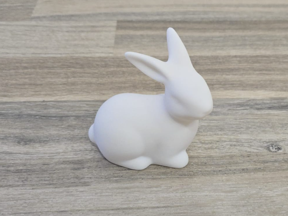 3D-scan eines dekorativen sitzenden Osterhasen