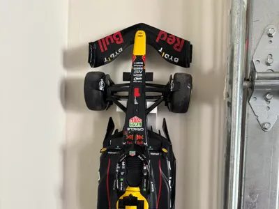 Formula Racing R/C, 1:10 Scale -Wall Hook