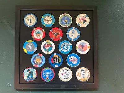 Poker chip display frame