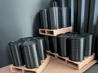 pallet and 200L drums