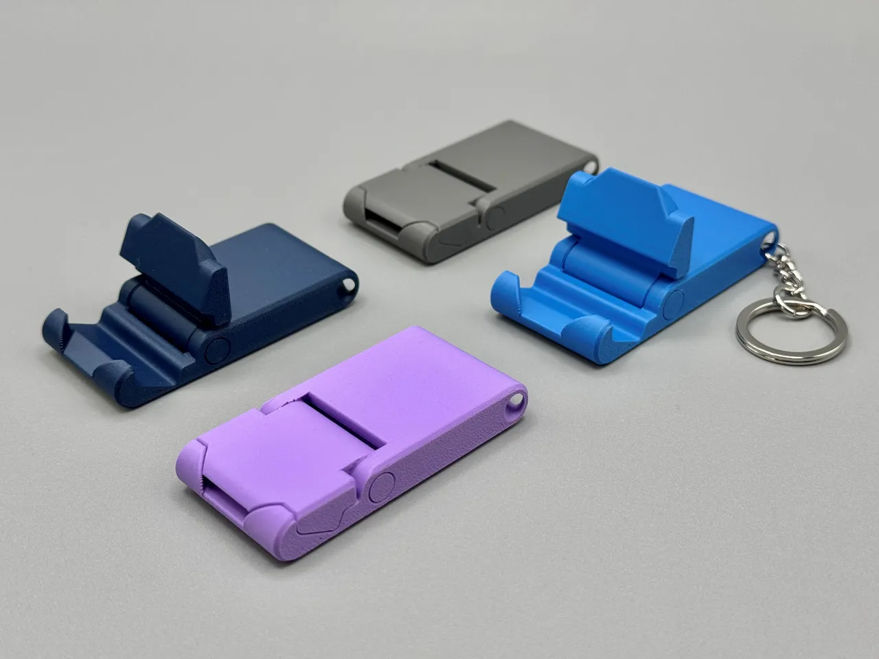 Small smartphone stand - print in place design view 3