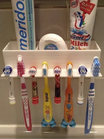 Organizador: Wall mountable Bathroom Organizer — vista de referencia 2