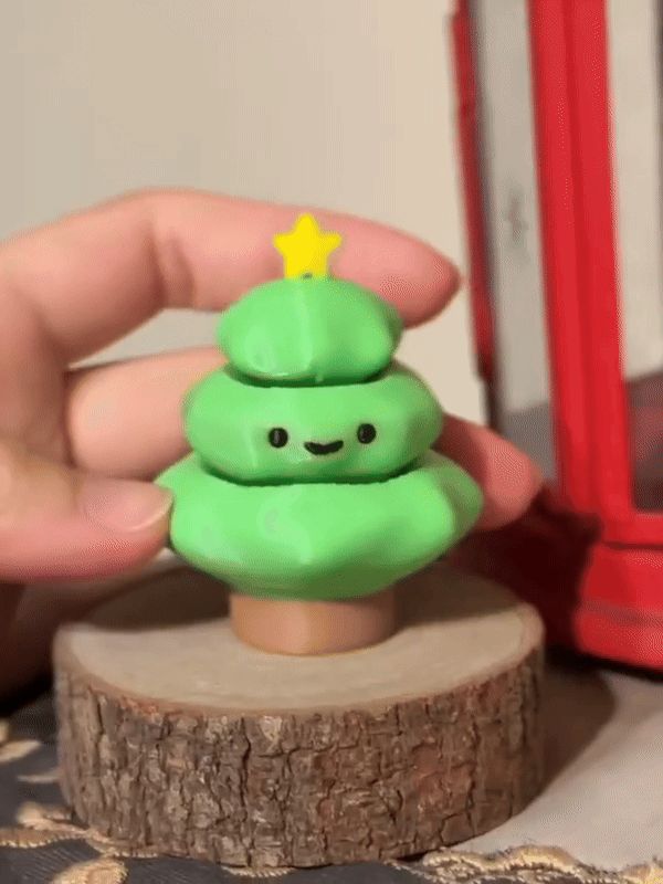 Cute Spinning Christmas Tree