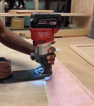 Milwaukee M18 router lipping planer base