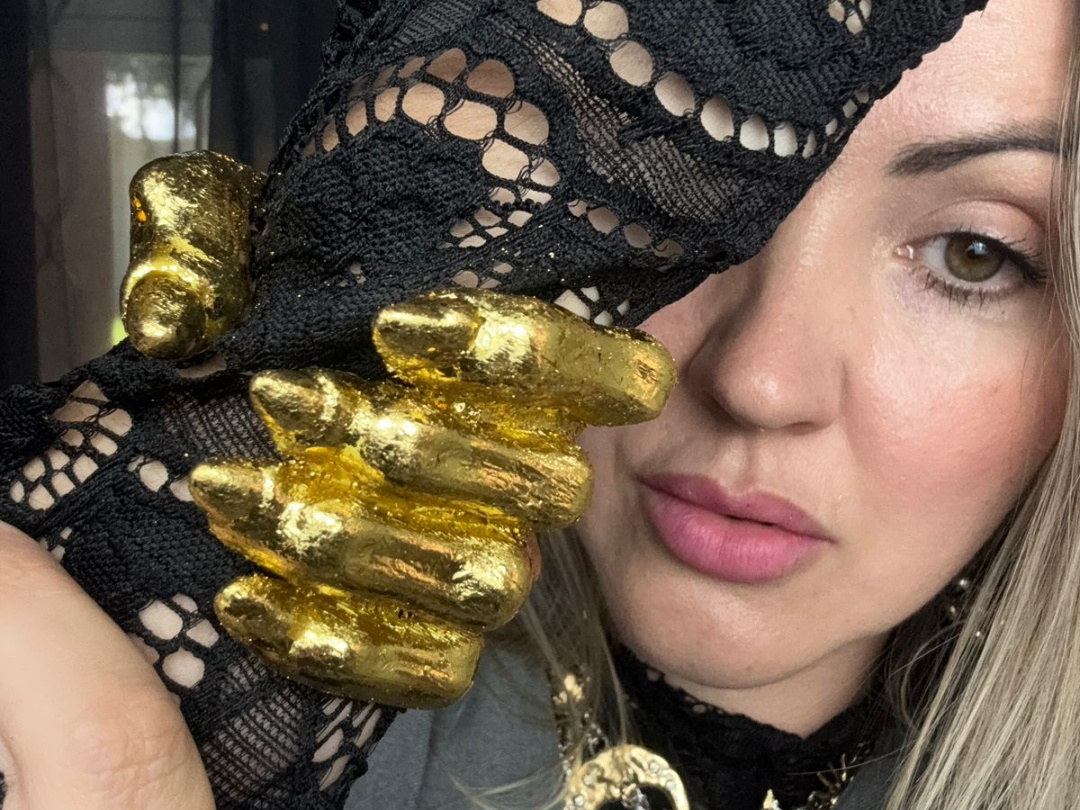 GOLDEN GRIP BRACELET - 3D PRINTED FASHION JEWELRY