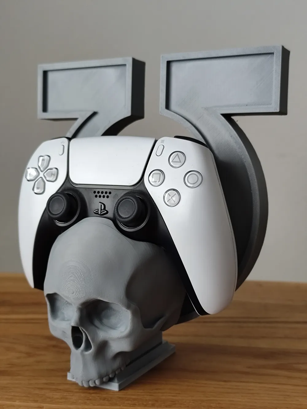 Skull Controller Stand - Free 3D Print Model - MakerWorld