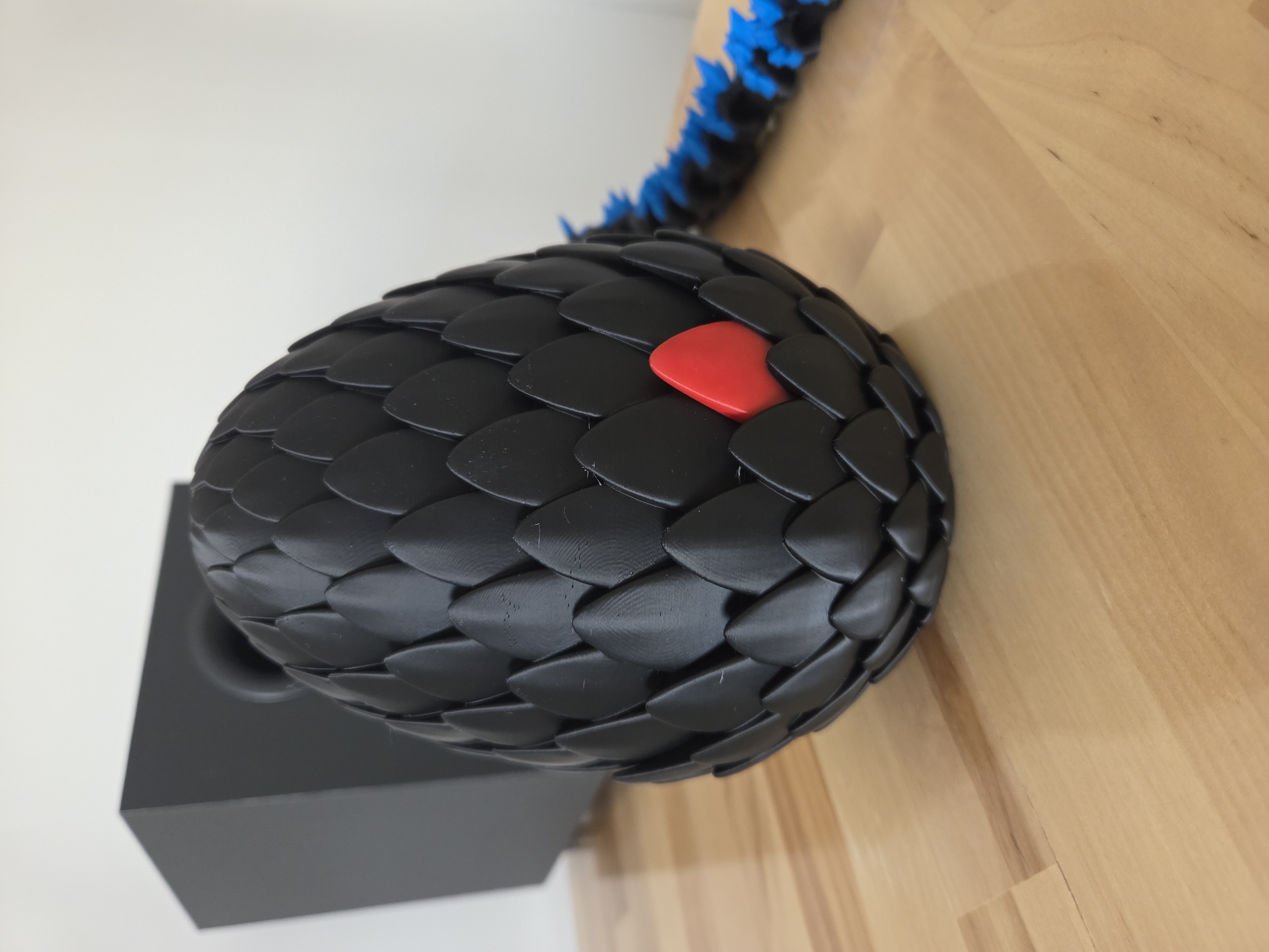 Miniatura 19 do modelo 3D Dragon Egg (Hidden Seam)