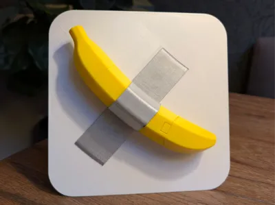Nanakatana display (Maurizio Cattelan style)