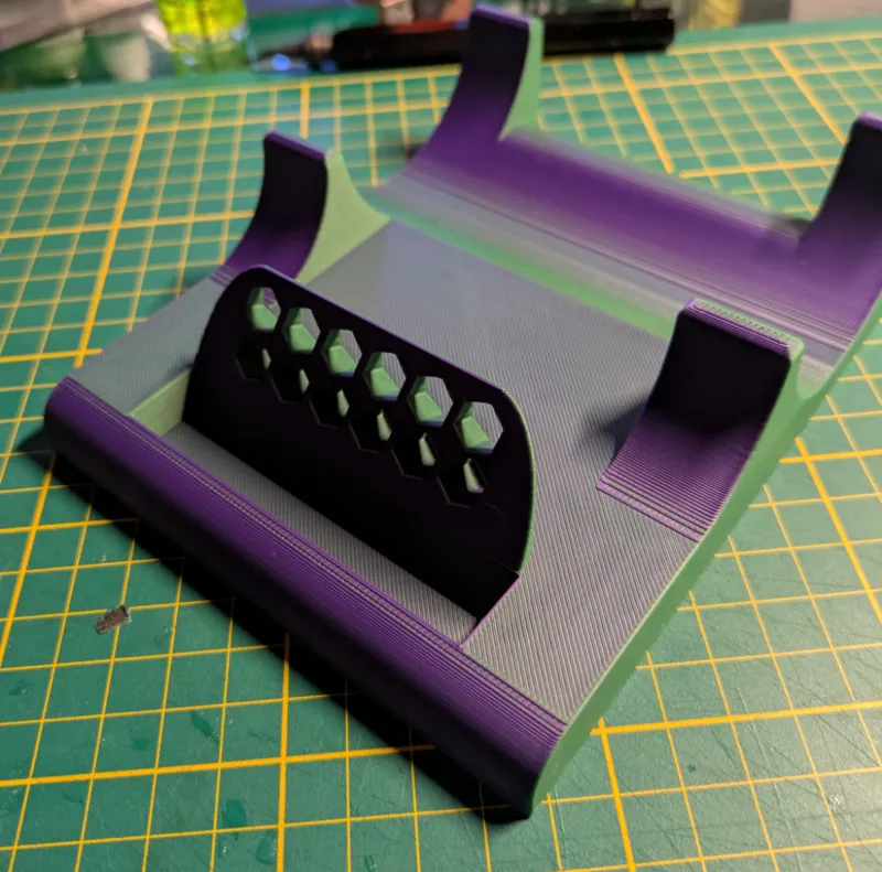 JBL Flip6 + Phone Holder