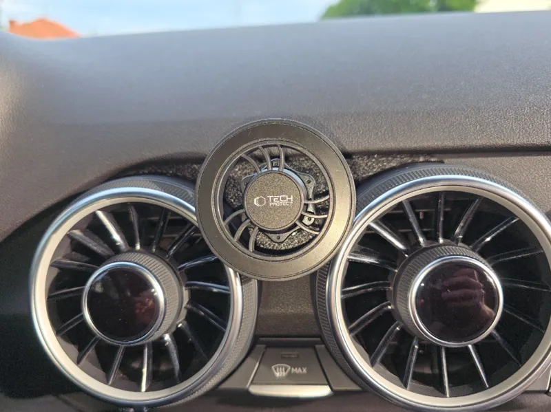 Audi TT 8S (MK3) Phone holder