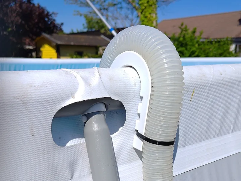 Support-Free Pool Hose Mount for 32mm Hoses