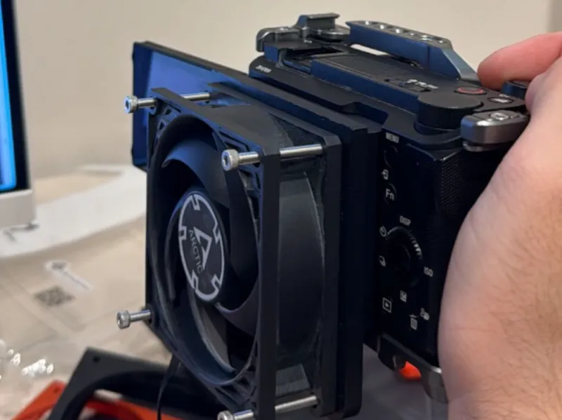Mount for a 80x80 PC Fan on Sony A7