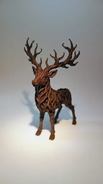Modelo para impresión 3D: Wurzelhirsch "Kronengeweih" aus verflochtenem Holz — vista de referencia 3