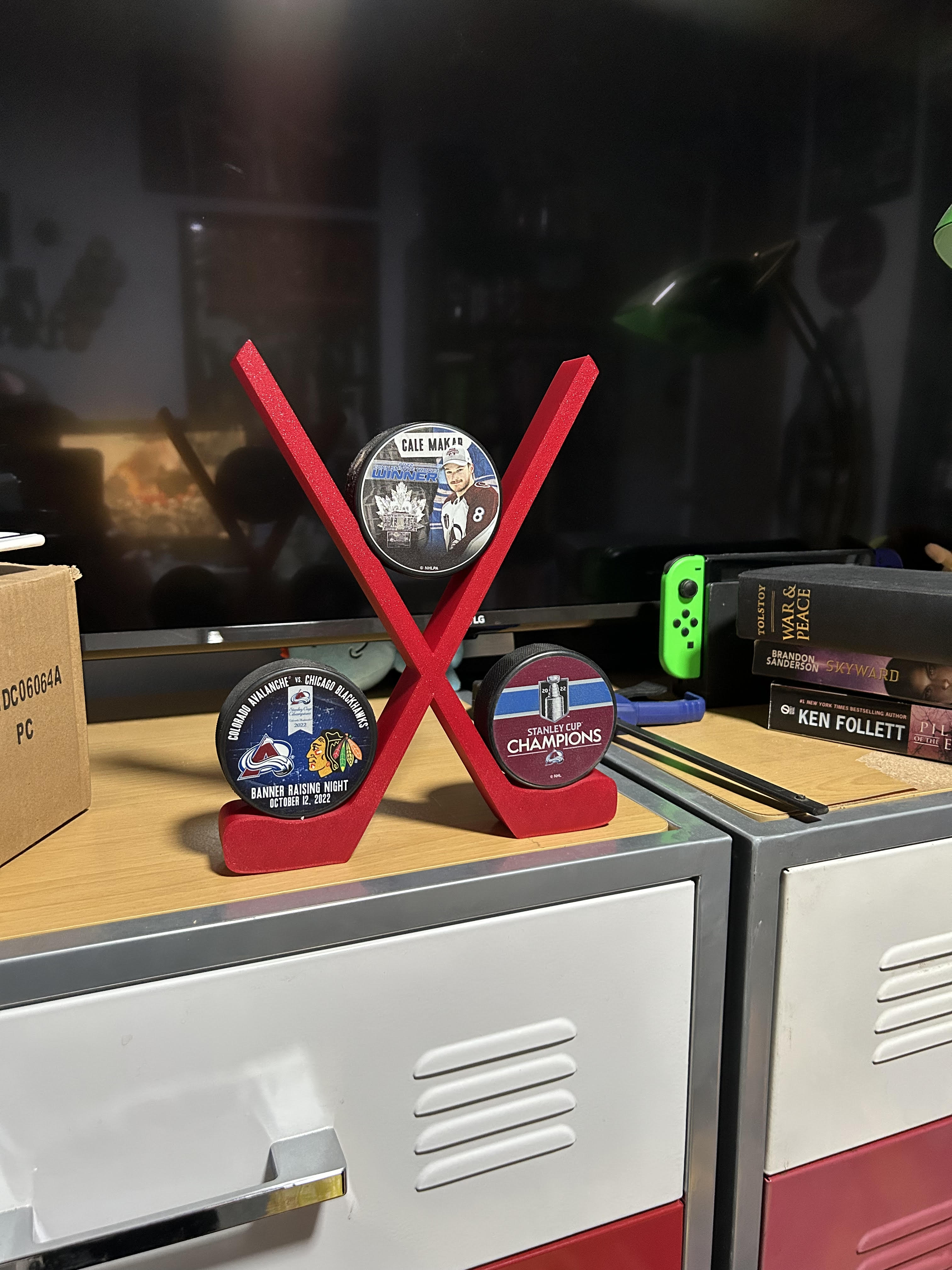 Miniatura 2 do modelo 3D 3 Puck Stand