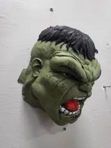 Бюст Hulk в зелено