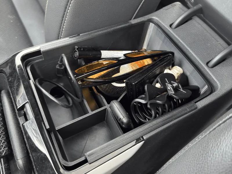 Hyundai Ioniq (2016-2022) Armrest organizer