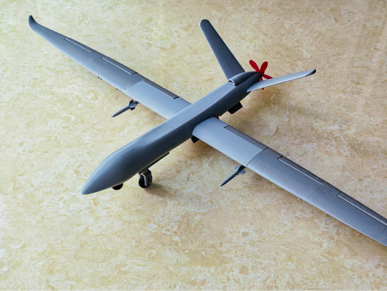 Miniatura 1 do modelo 3D 9.3阅兵翼龙3无人机，固定起落架，带导弹，带A1mini版