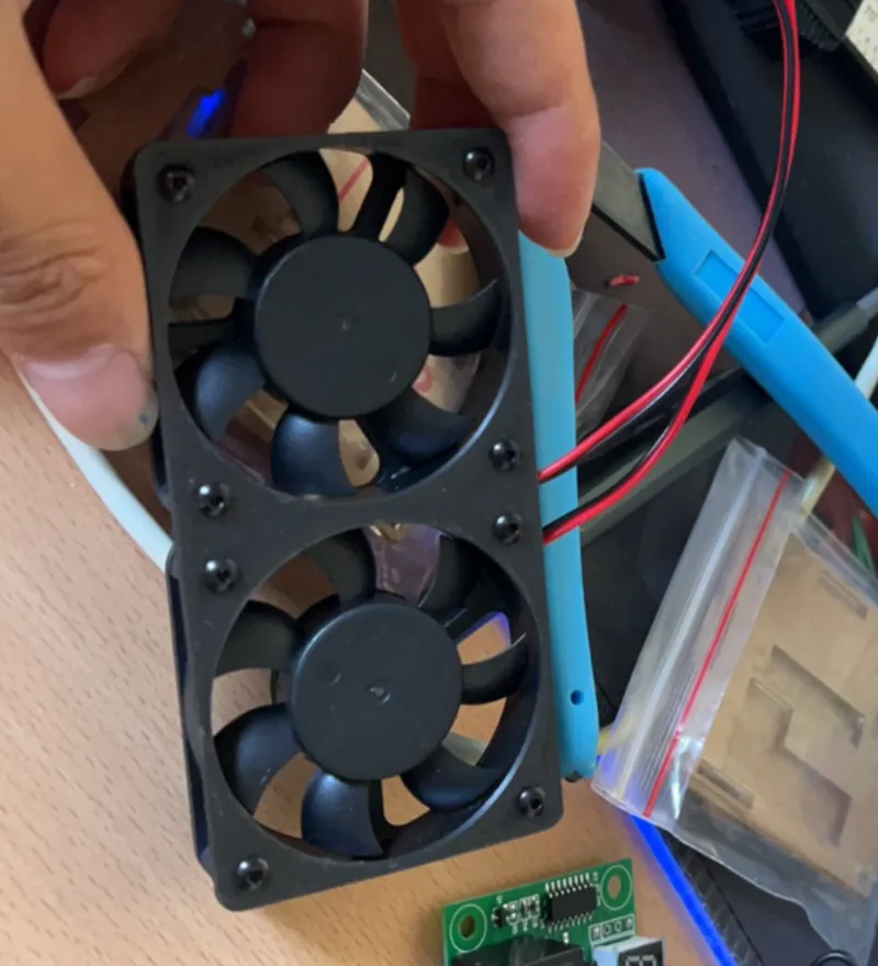 Fits 2 x 5010 fan holders
