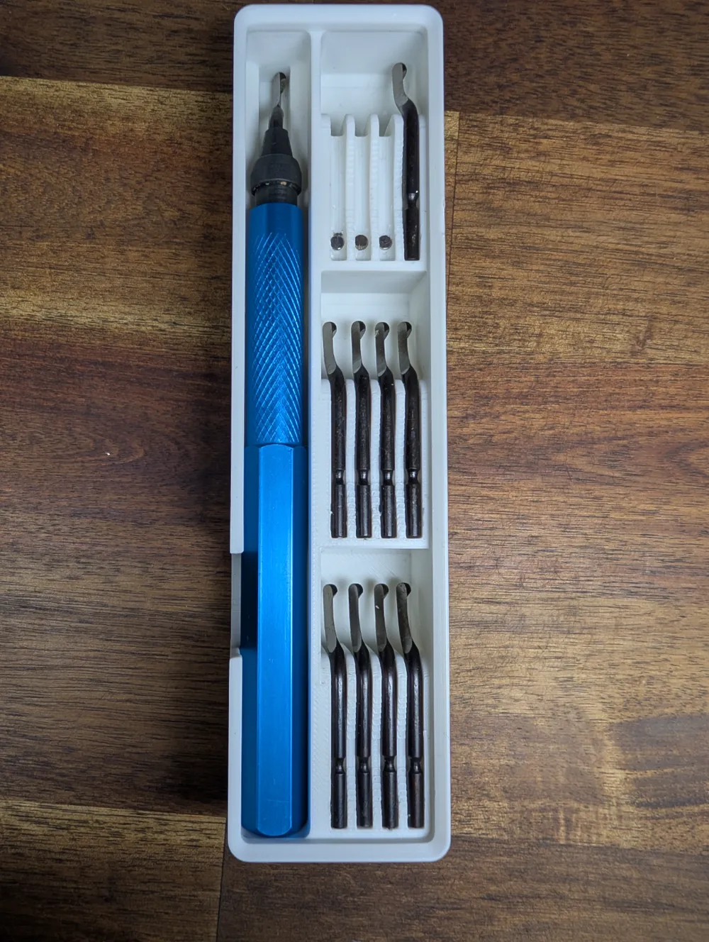 Gridfinity 4x1 Deburring Tool magnetic holder by Edivion MakerWorld ...