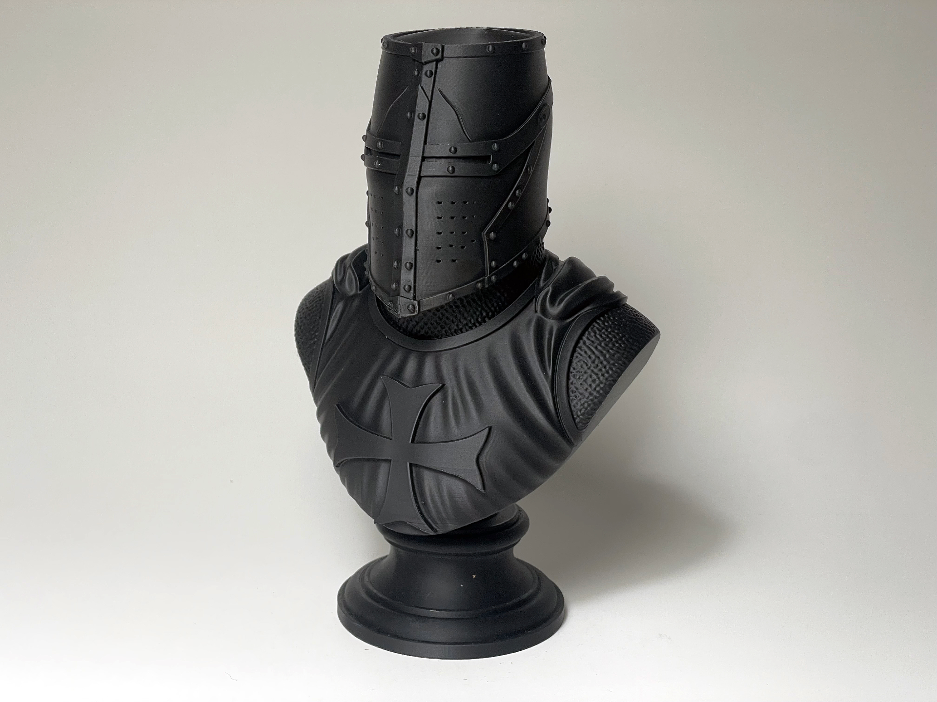 Templar Knight Bust – Medieval Armored Crusader — free 3D print STL file