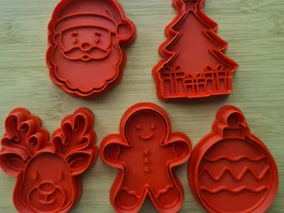 0traditional Christmas cookie cutters
