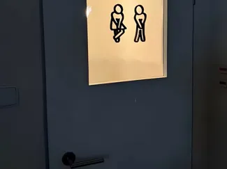 I can't stand it! – toilet sign