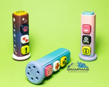 Objeto manipulable: 4-Switch Fidget Clicker & Spinner - TACTICLICK — vista de referencia 3