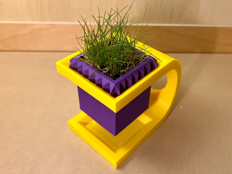 Mini flower pot with holder